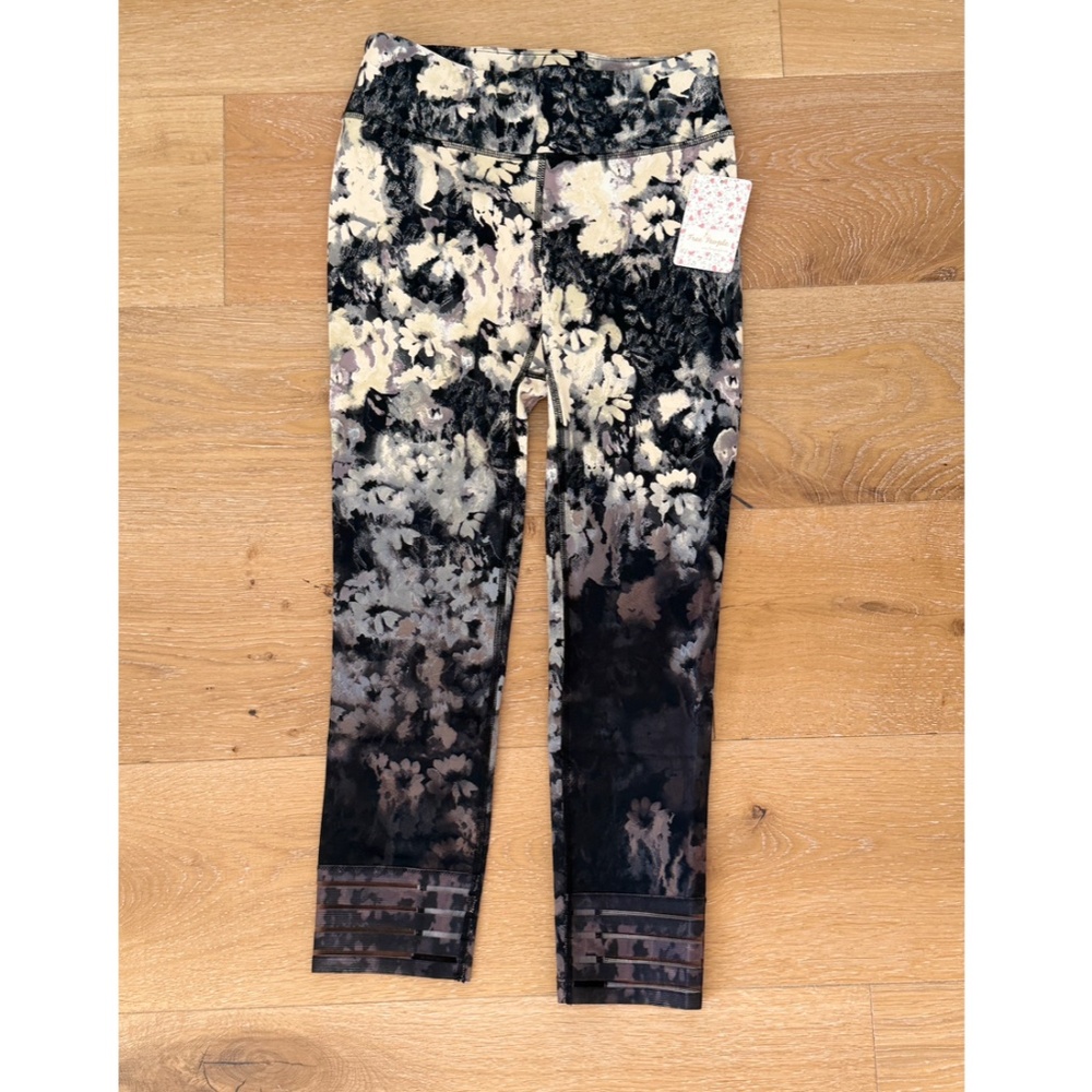 New with Tags FP Movement Floral Leggings Mesh Hem Size XS